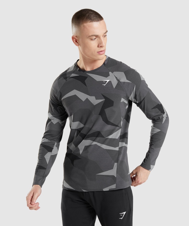 Critical Langarm T-Shirt Mit Schwarzem Aufdruck Gymshark
